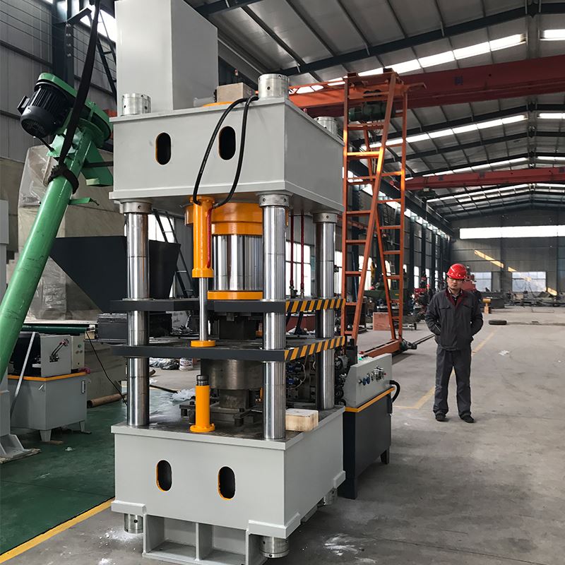 Salt Brick Machineメーカーは、牛と羊をなめるレンガ造園装置を維持する方法を教えてくれますか？